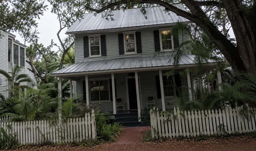 Roofing in Fort Lauderdale FL, low-slope roof near Flagler Village